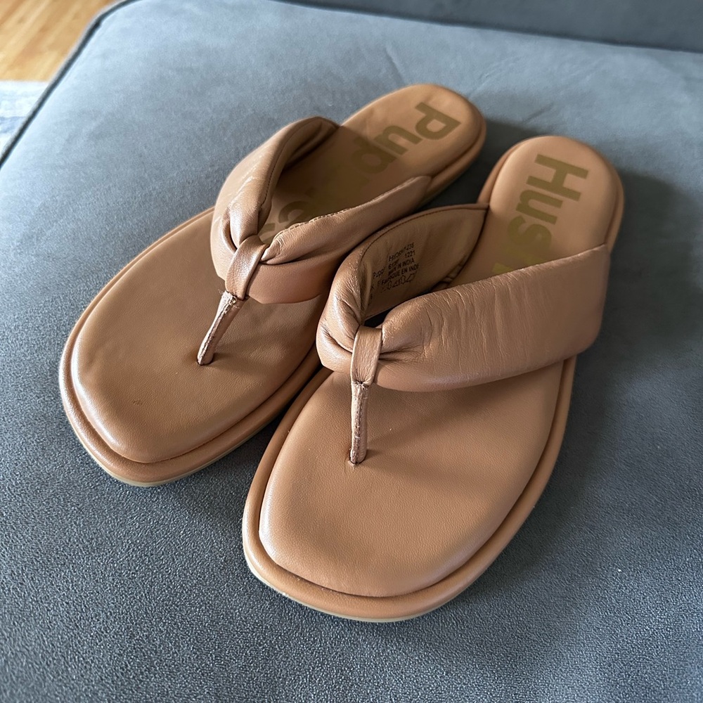 Hush Puppies Pillow Flip Flop Sandals